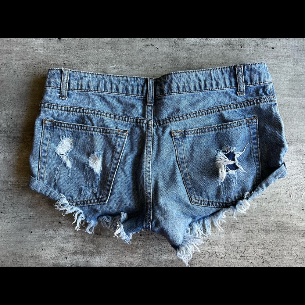 Caffeine midrise shorts